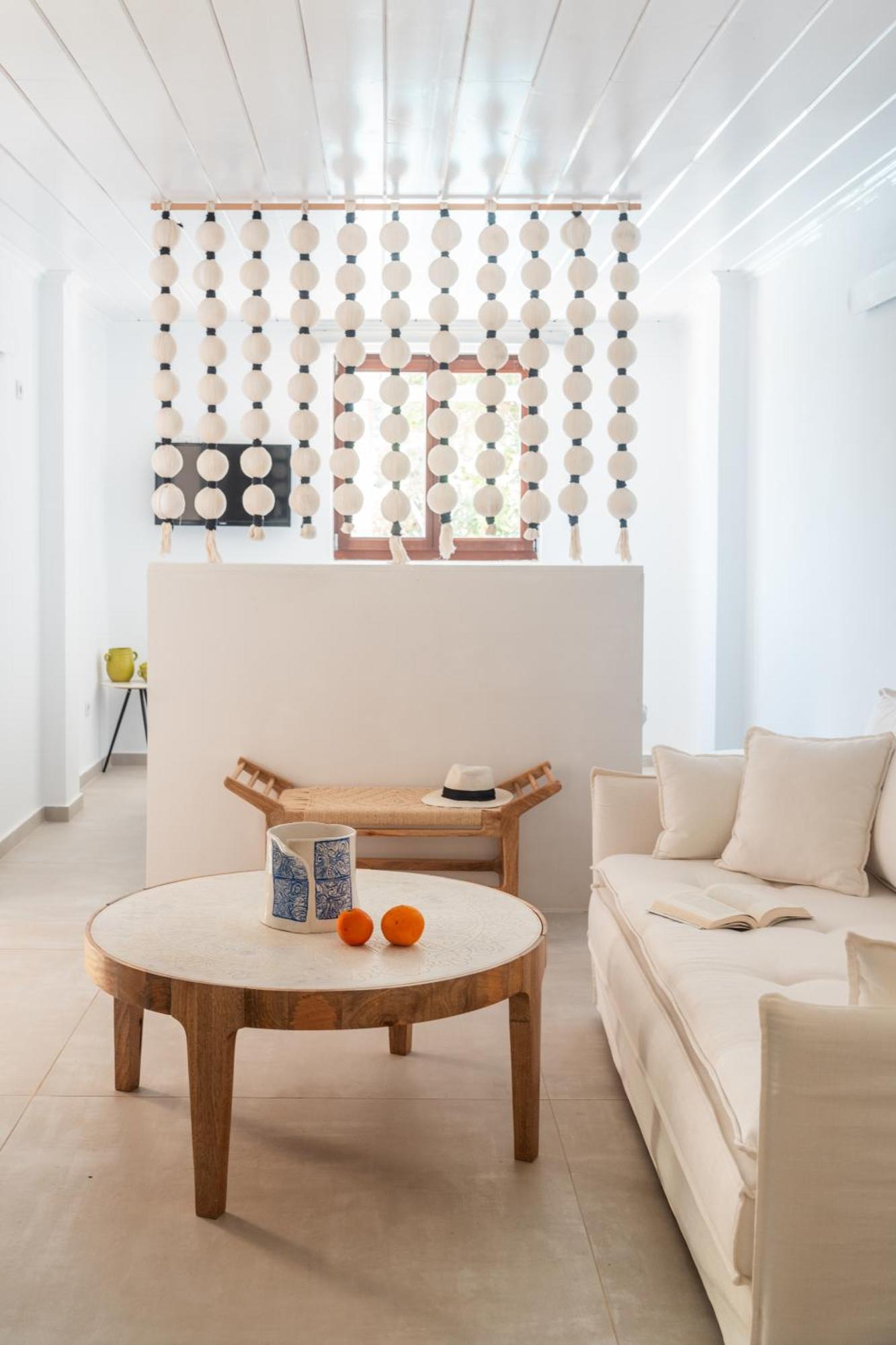 Angelina Boutique Escape Aparthotel เปอร์ดิกา ภายนอก รูปภาพ