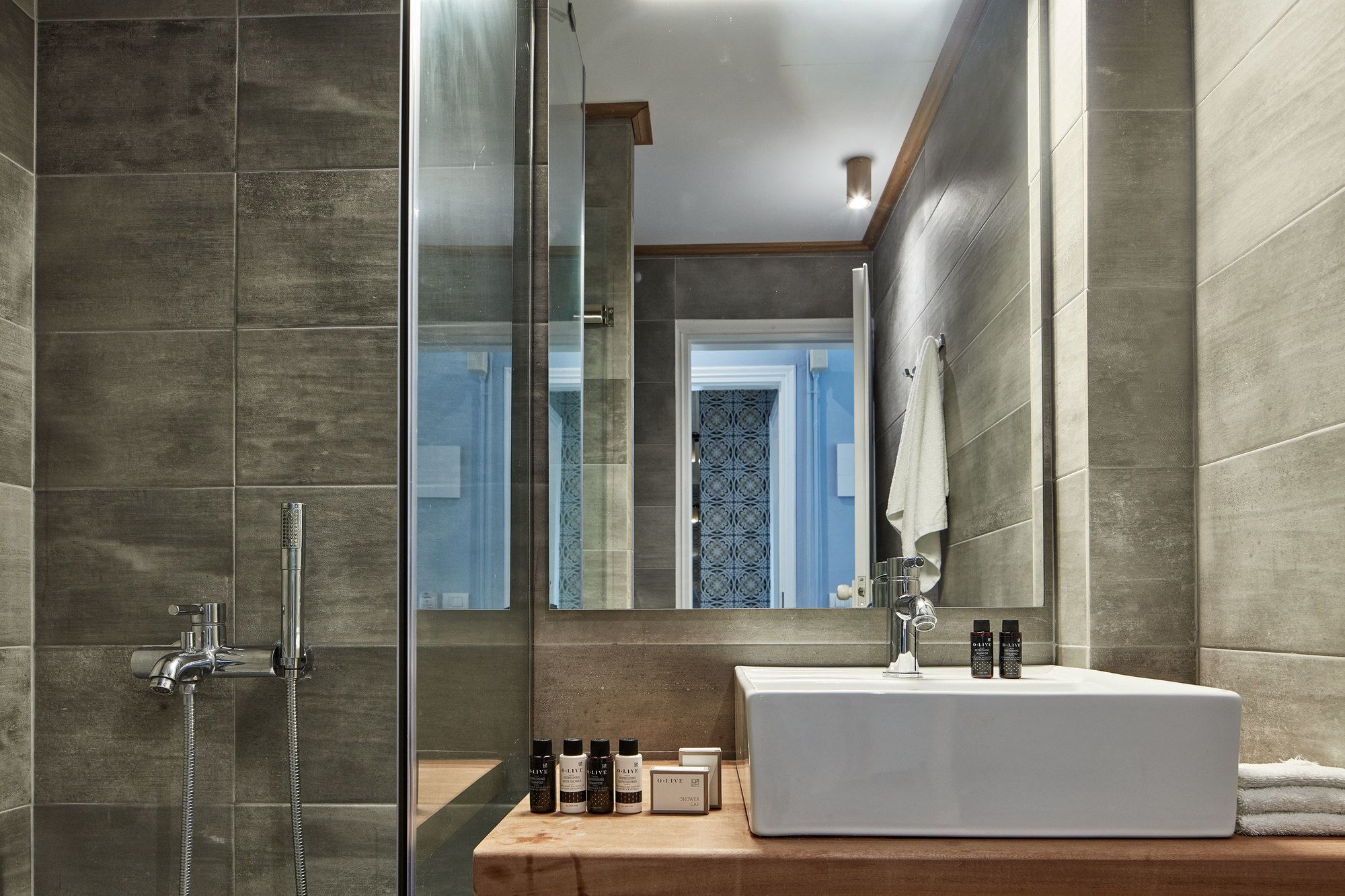 Angelina Boutique Escape Aparthotel เปอร์ดิกา ภายนอก รูปภาพ
